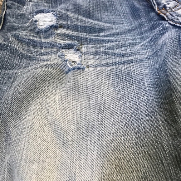 💠Trendy Jeans with Embroidery Flower Design💠 - Picture 3 of 9